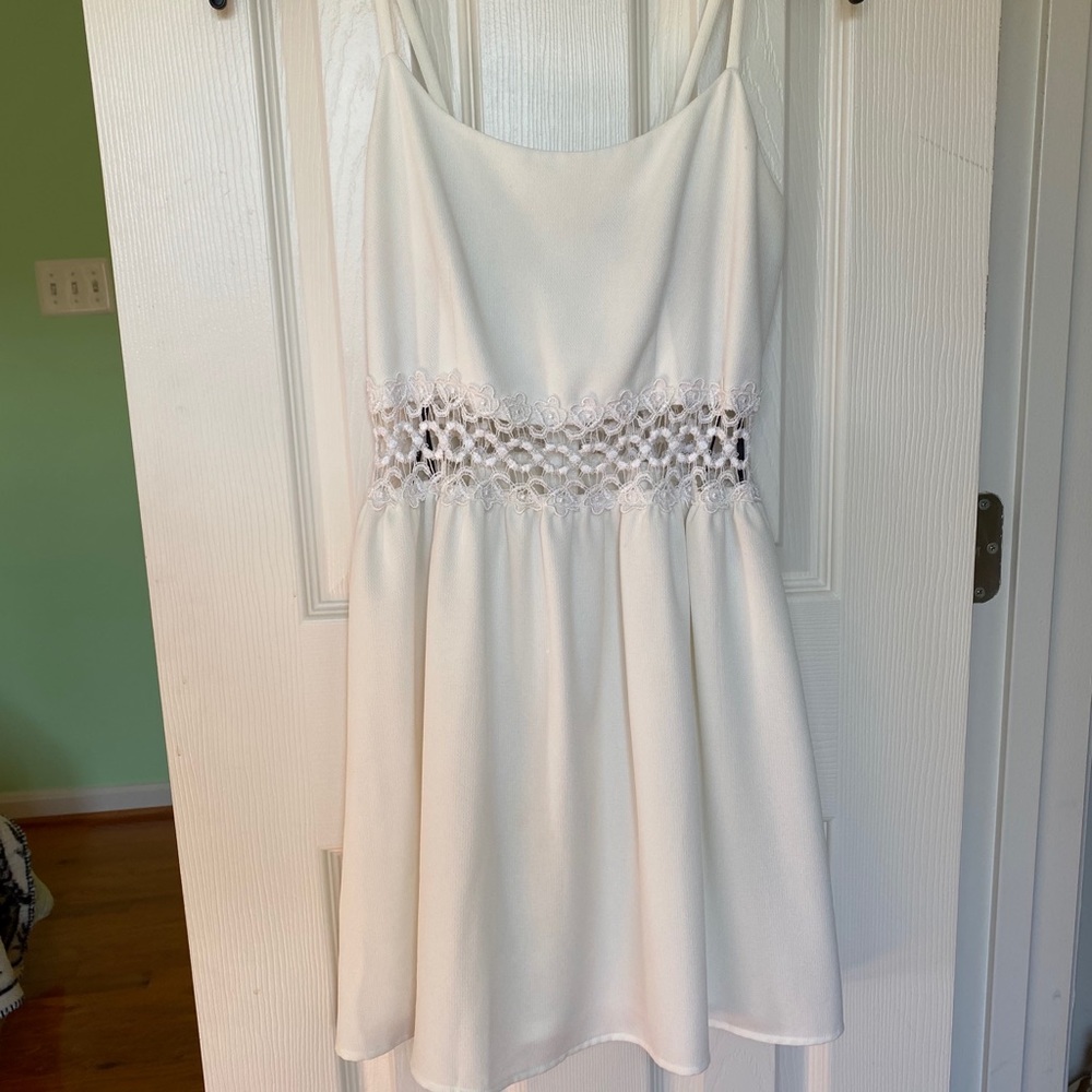 FOREVER21 Lace Detail Cutout Dress